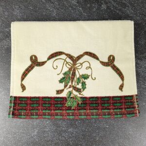 Lenox Christmas Holiday Nouveau Finger Tip Towel Holly Ribbons Pattern NEW NWT